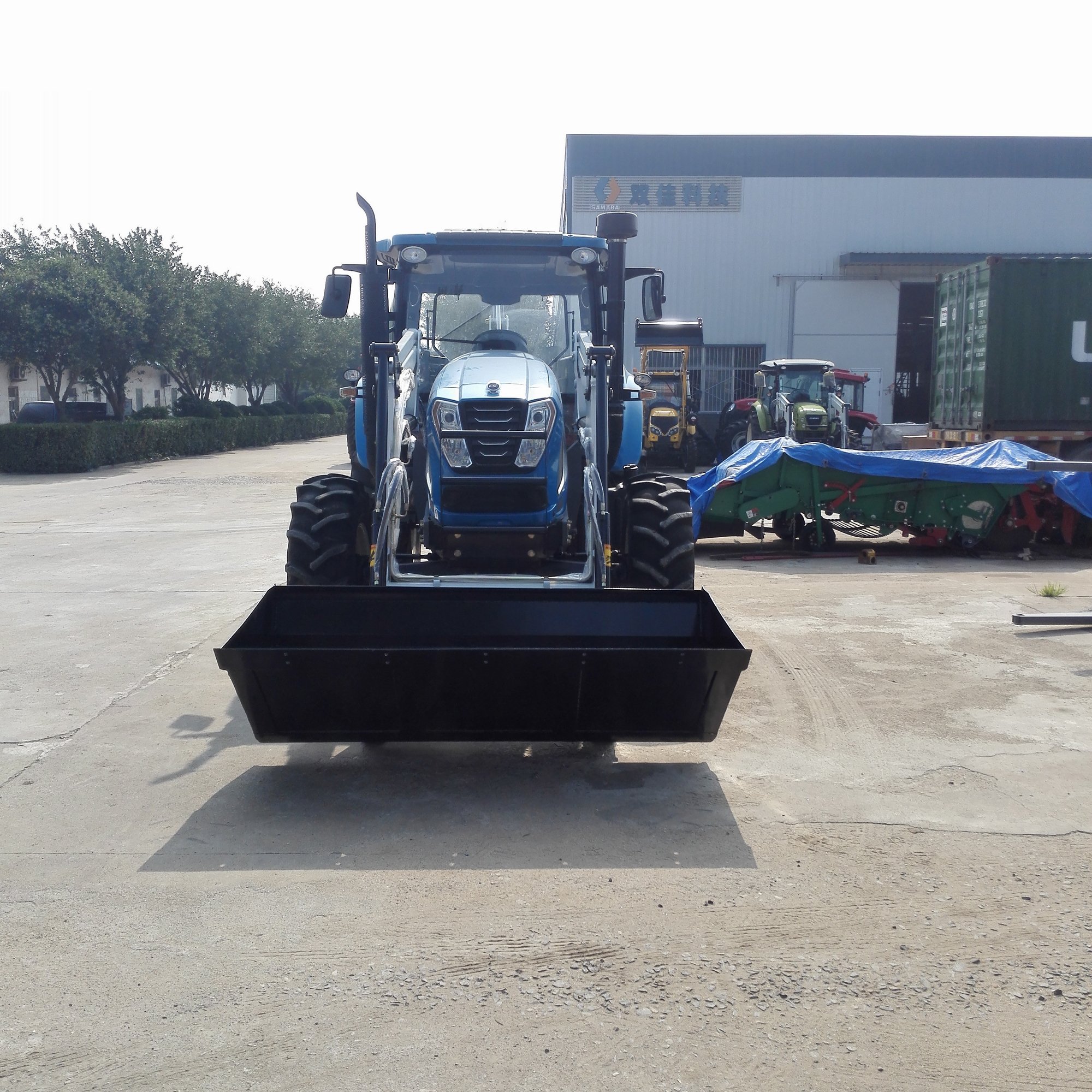 CE Certificate 4WD Farm Tractor with Front End Loader Agriculture Equipment