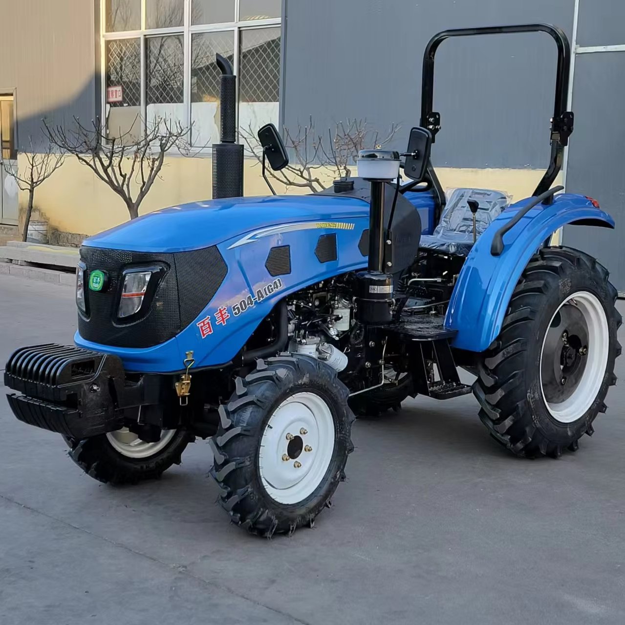 Popular Model 50hp Hydraulic Steering with Shuttle Gearshift Big Chassis New Hood 4WD Tractor Multi-function for Farm