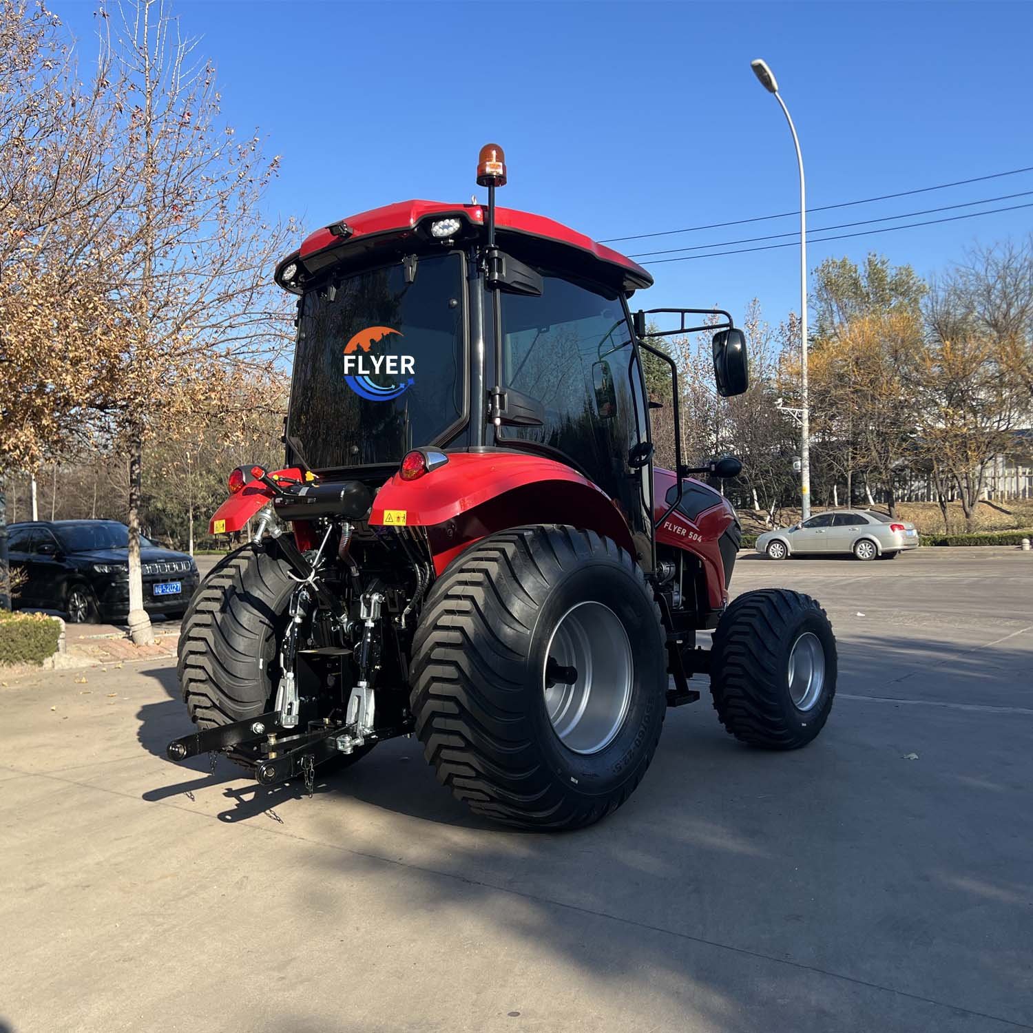 China Factory Machine Buy Tractor FLYERAGRO Agricultural Machinery Farm Tractor with Cabin for sale