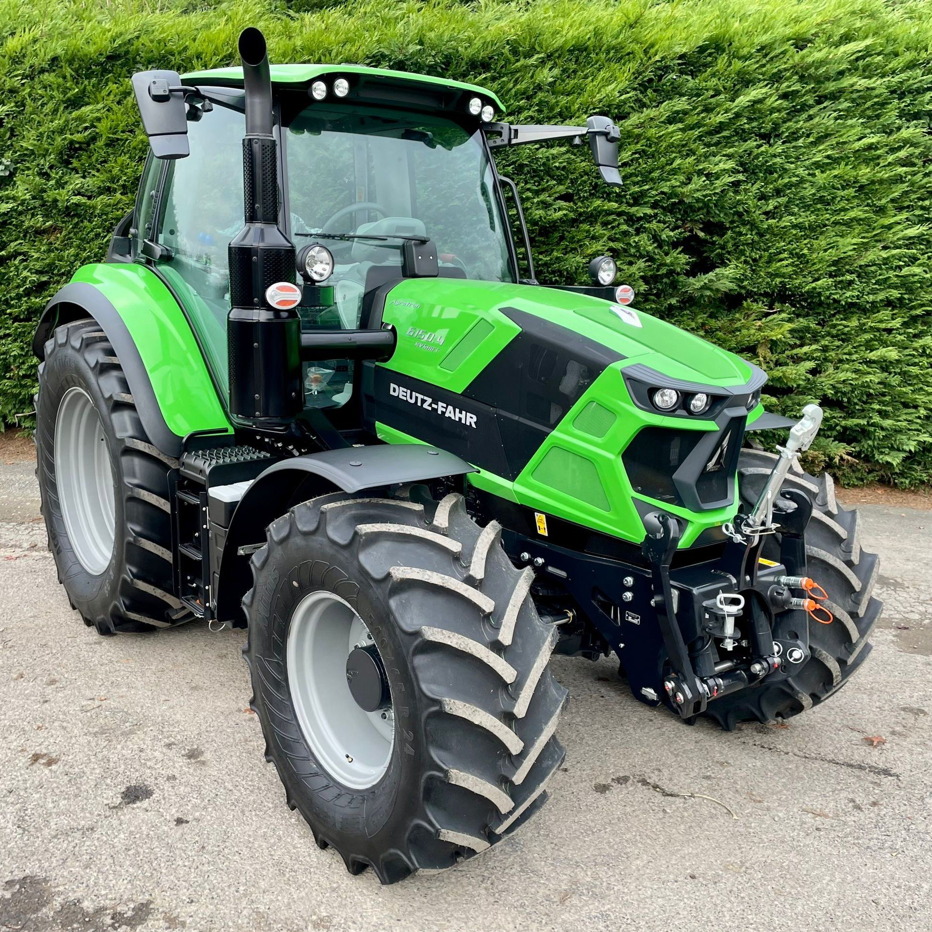 Factory Supply of DEUTZ FAHR 5080.4 DV Agricultural Machinery Tractor/ New DEUTZ FAHR Tractor