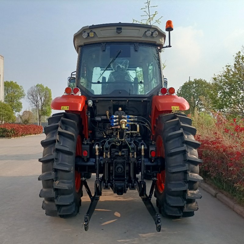 160HP 4WD Wheel Tractor Diesel Tractor for Agricultural with Engine Pump Gearbox & PLC on Farms