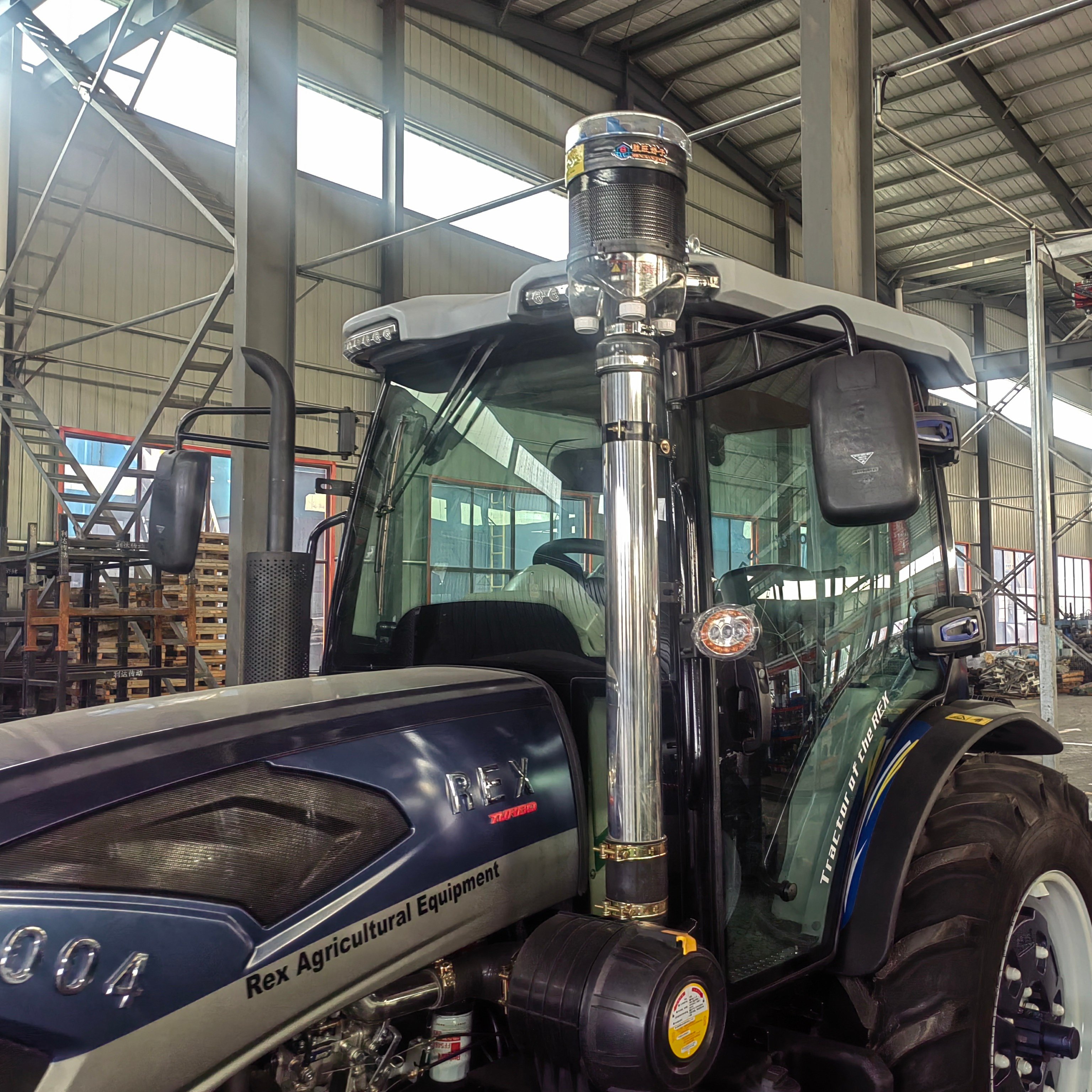 Multifunctional 4x4 Agricultural Tractor with 100Hp Diesel Engine Used Four-Wheel Tractor