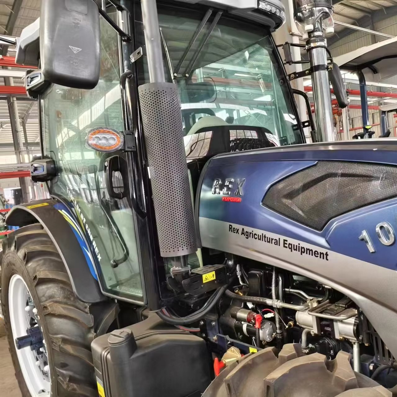 Multifunctional 4x4 Agricultural Tractor with 100Hp Diesel Engine Used Four-Wheel Tractor