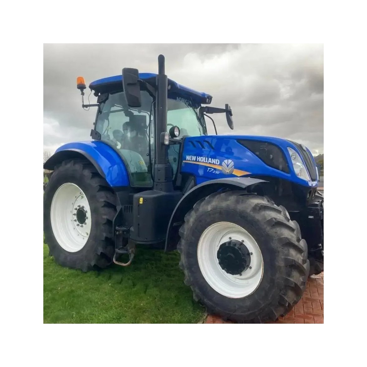 Fairly Used New-holland TT75 Farming Tractor / Used Low Fuel Consumption New Holland T6070 140HP Tractor Wheel Tractor