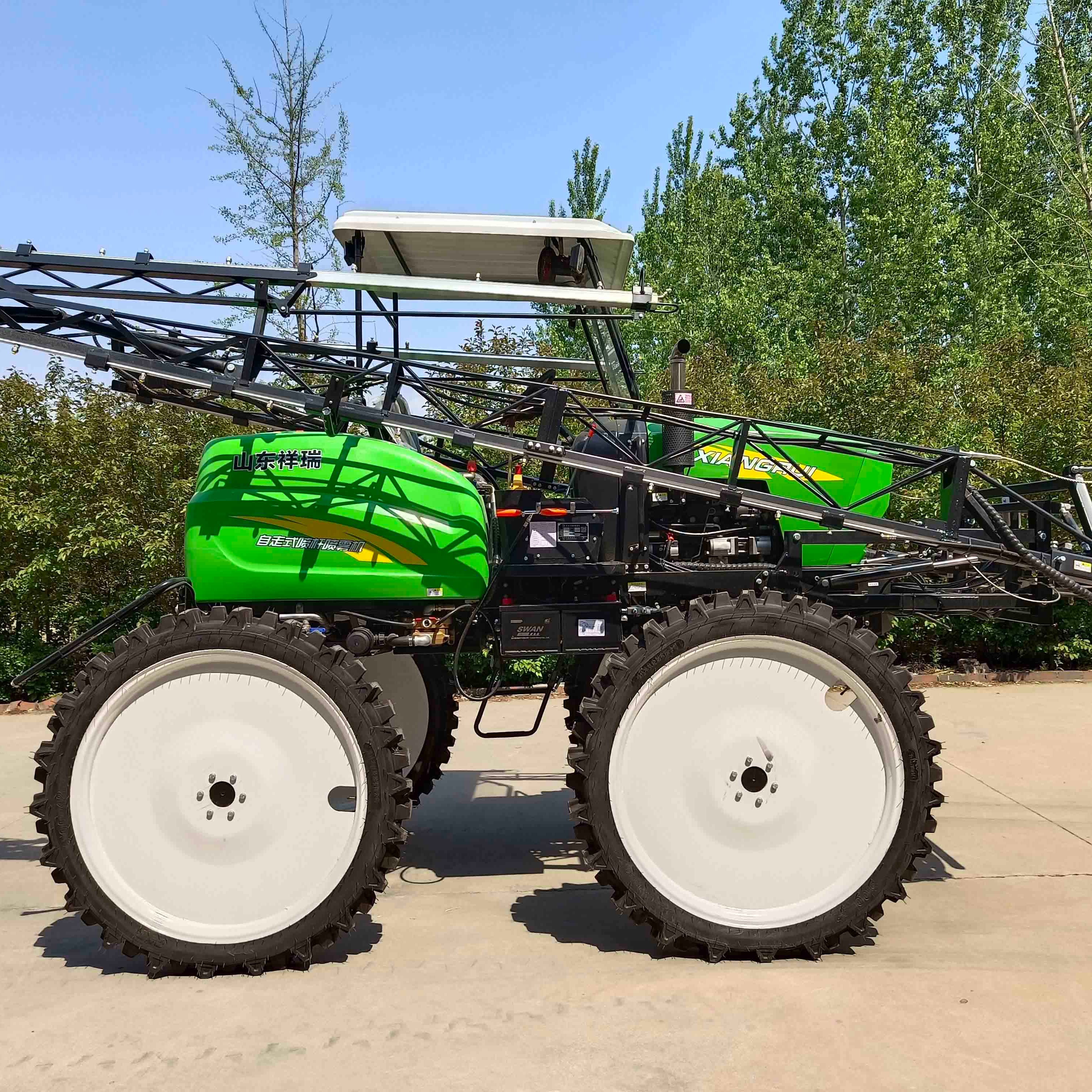 SLEF-PROPELLED BOOM SPRAYER/TRACTOR SPRAYER/AGRICULTURAL SPRAYER