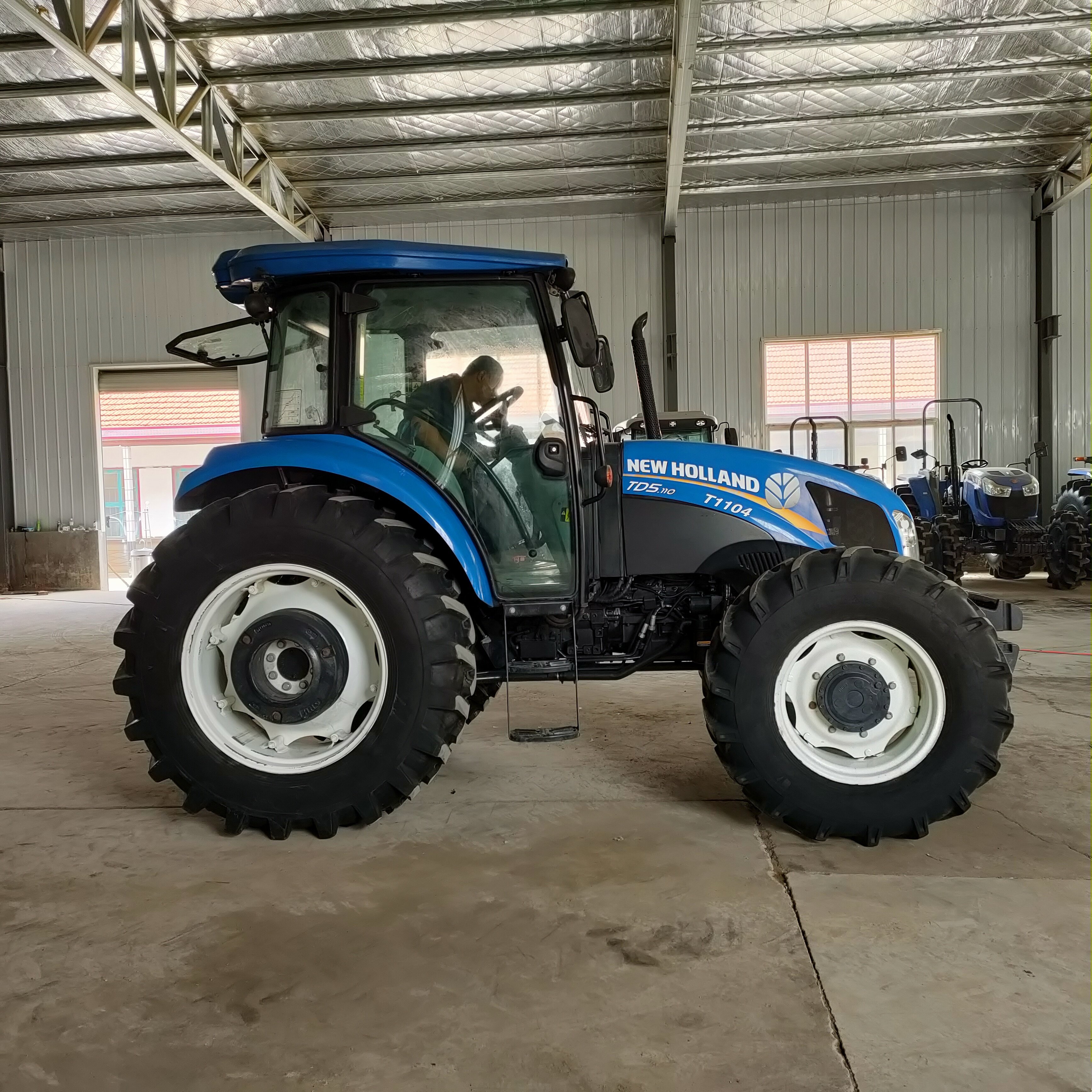 Second Hand New and Used Holland TD5110 Tractor with Excellence Condition for Sale