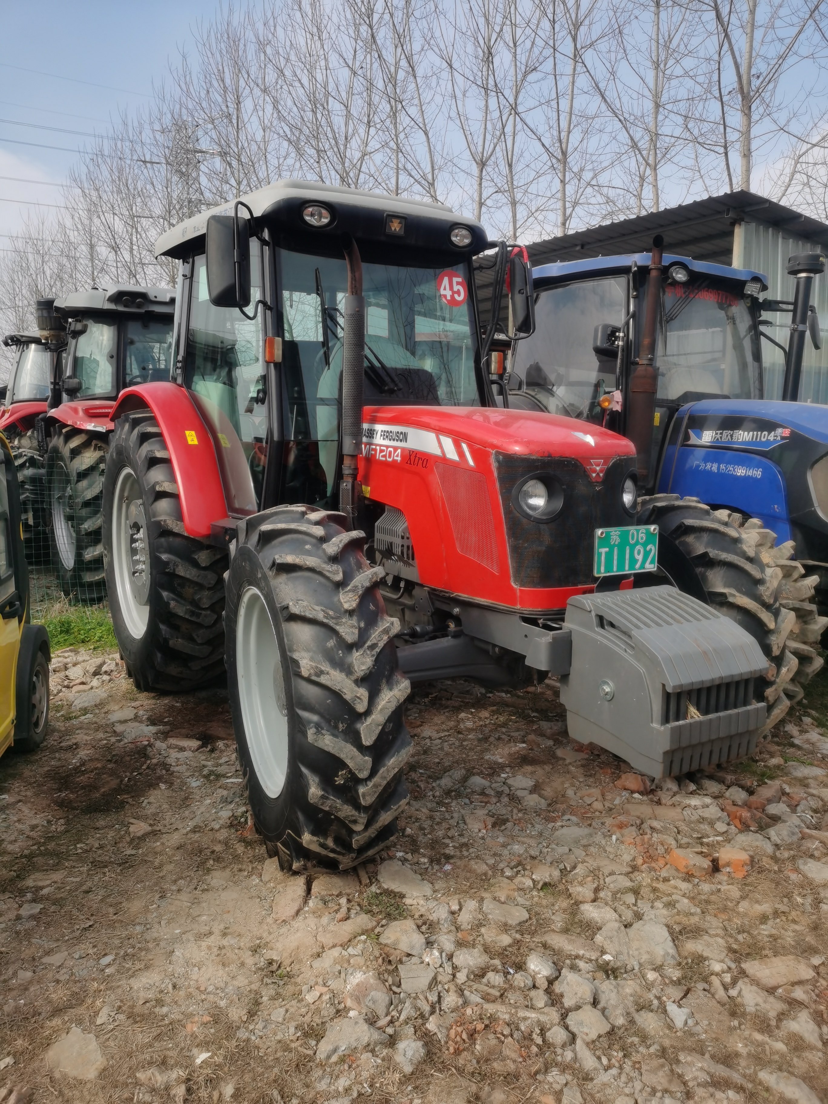Used Good Gondition Farming Agricultural Machinery Tractor for Sale 4WD