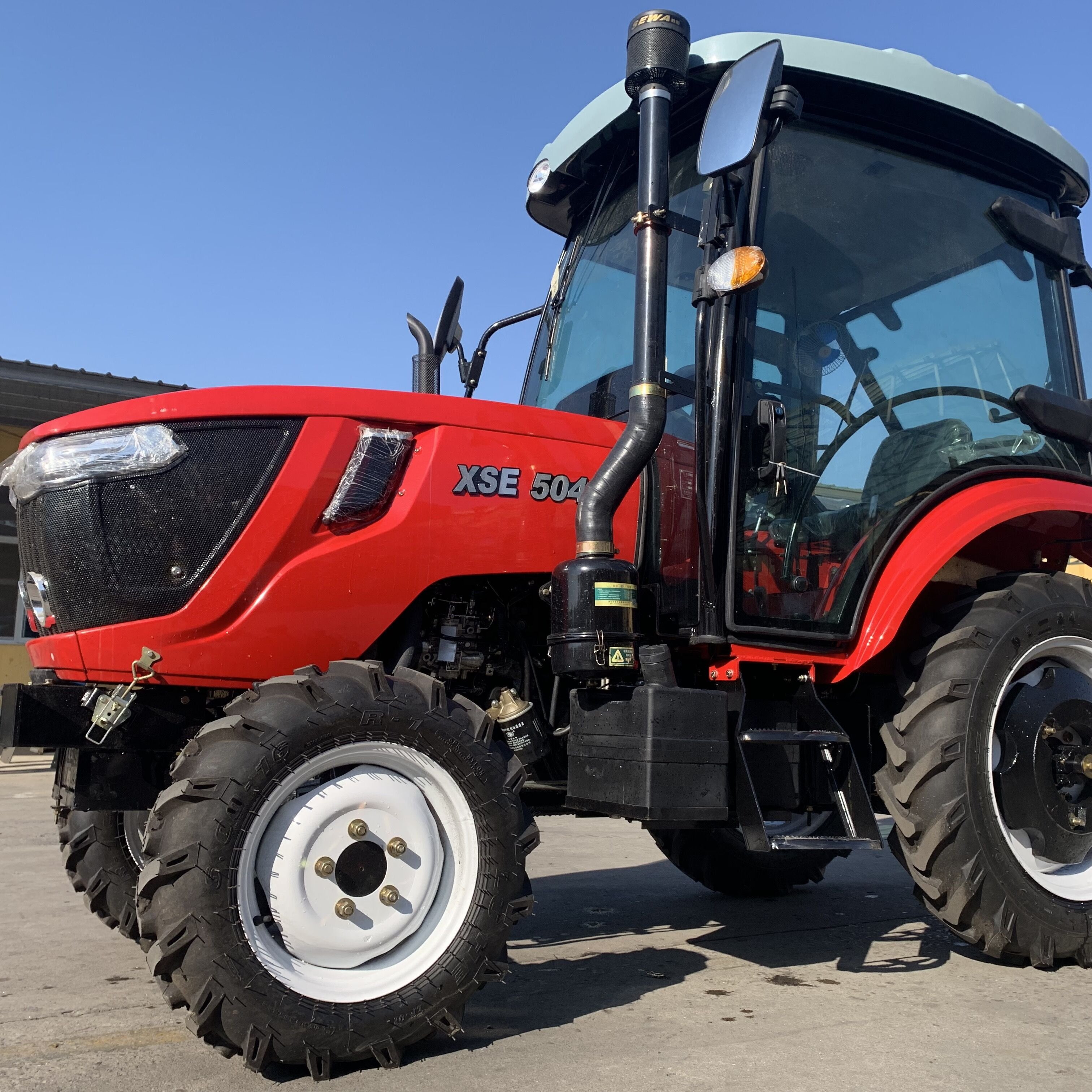 CE Approved Chinese Brand 50 55 hp 4wd Mini Farm Tractor With Cabin