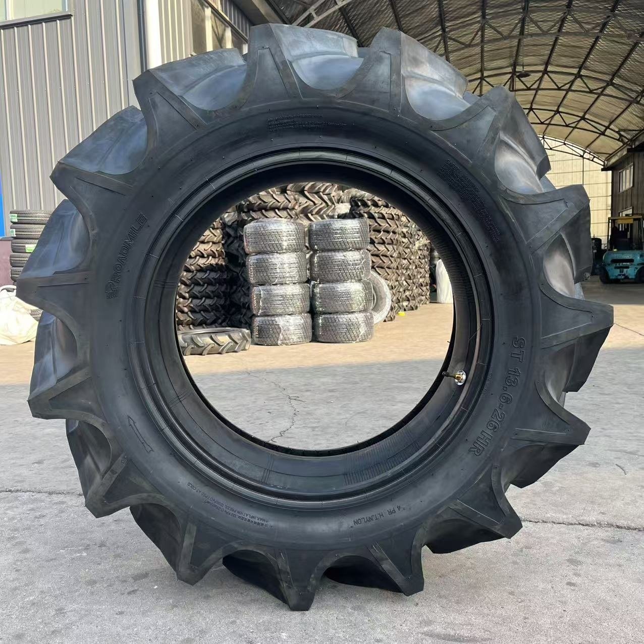 ROADMILE Agriculture Tyre 11.2-26 12.4-26 13.6-26 With Butly Inner Tube High Quality Tractor Tyre With Warranty R-1 Tyre