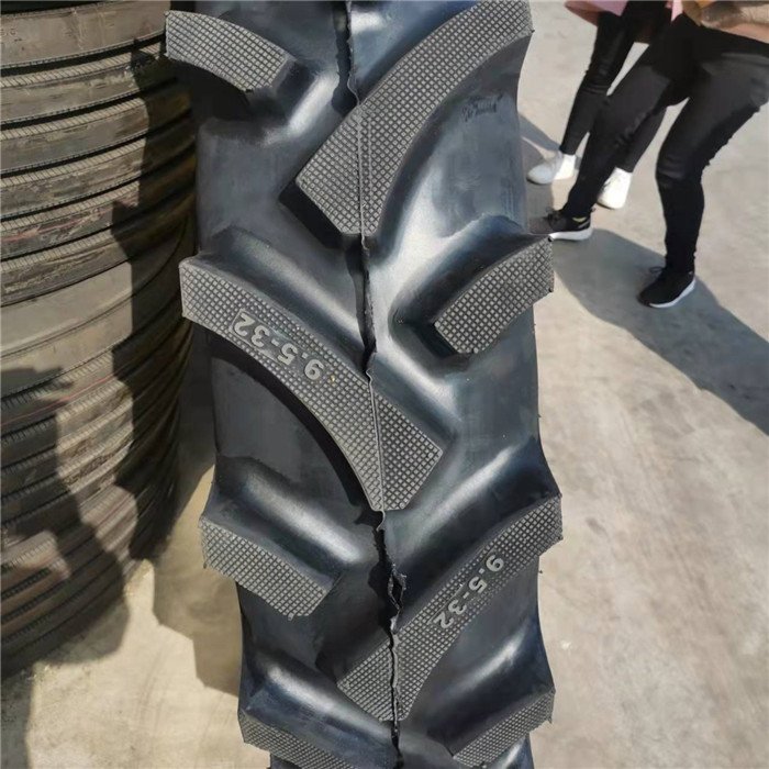 Bias Agricultural Tractor Tyre 9.5-32 R-1 Pattern