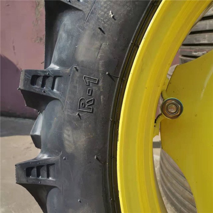 Bias Agricultural Tractor Tyre 9.5-32 R-1 Pattern