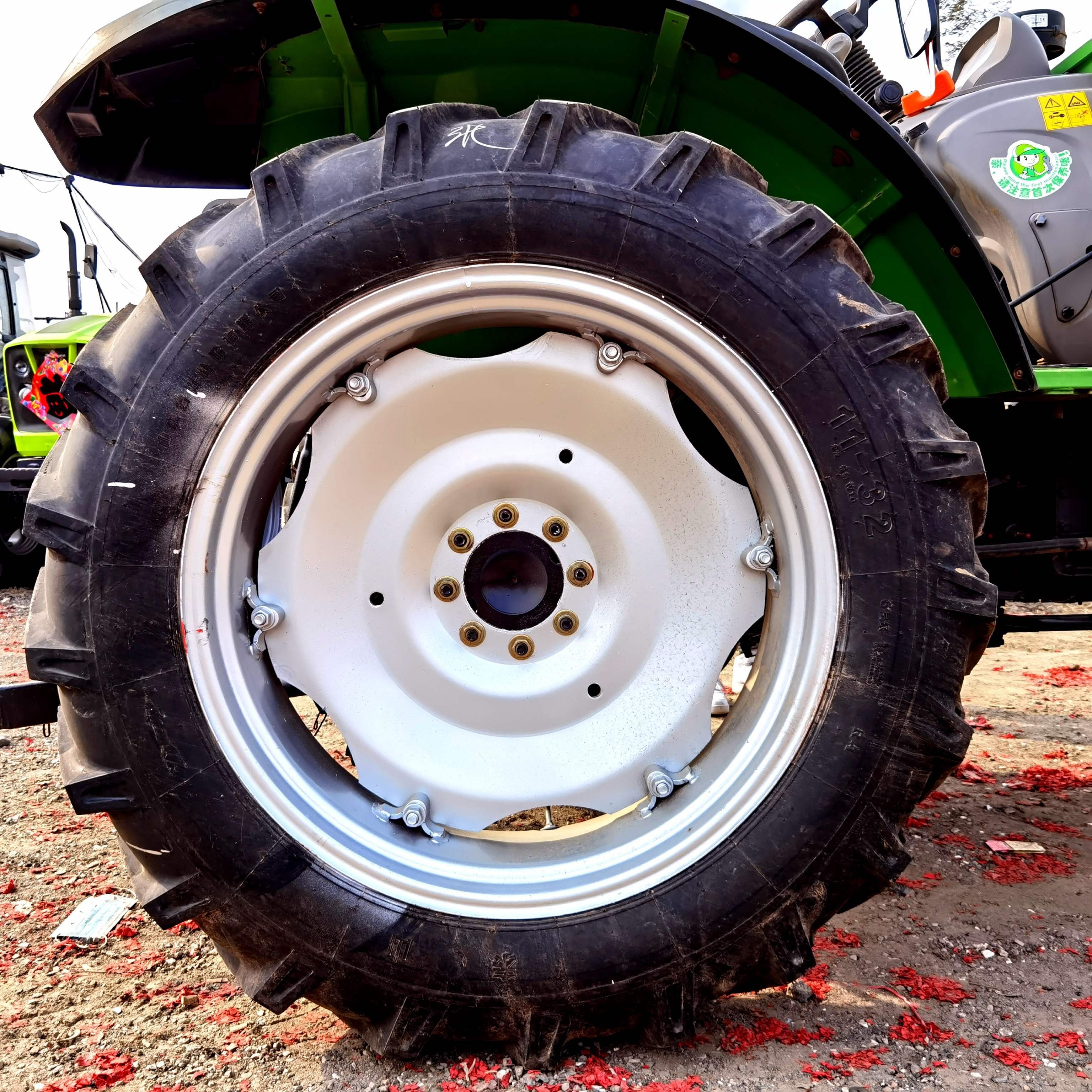 DEUTZ FAHR 4X4 Wheel Drive Walking Tractor CD904-1 90HP for Agricultural Cheap Farm Tractors Used Tractor