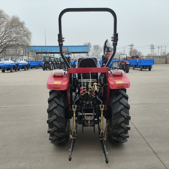 Factory Price Farm Use Tractor Single Action Clutch Hydraulic Steering 8F+2R Water Cooled Engine 4WD 50 HP Tractor