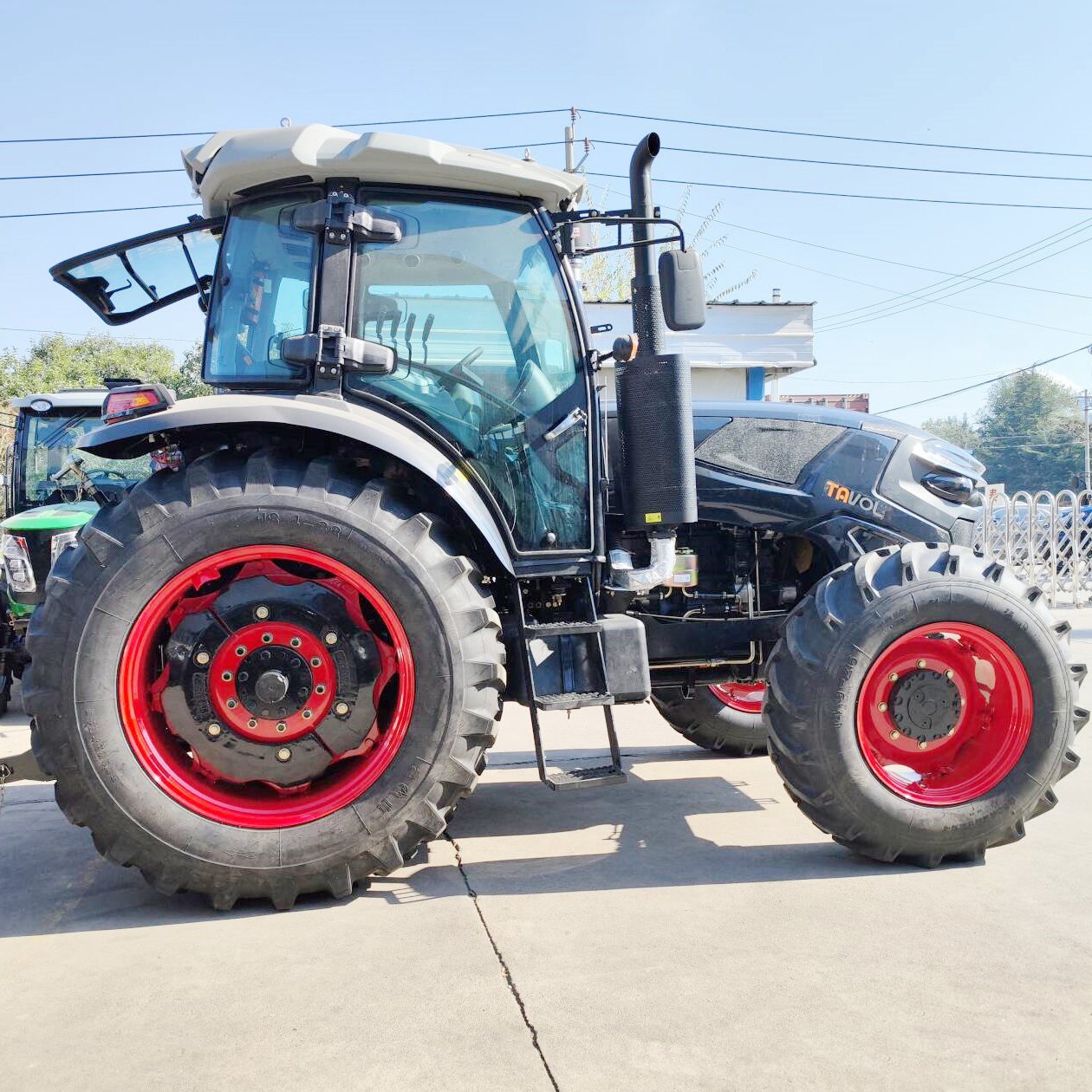 Agriculture Tractors 150hp 160hp 180HP 4wd 16+8 Shift Gearbox Tractors Wheel diesel Tractors Made in China Tavol