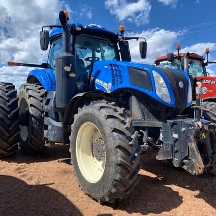 New Holland T8.380 Advanced Wheel Tractor Featuring Core Gear Component Motor Pump Gearbox & Bearing