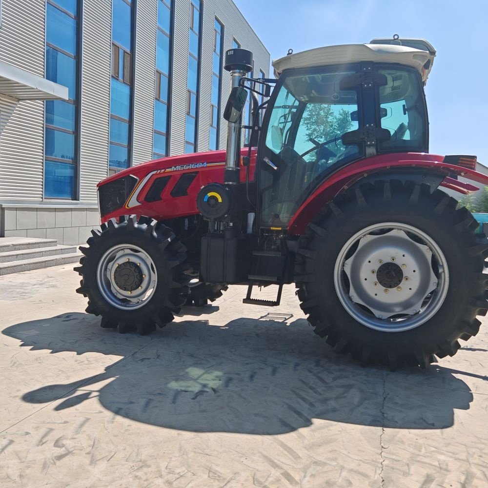 Sell the Latest Large Scale Agricultural Tractors 160Hp 180Hp 200Hp 210Hp Powerful Four Driving Forces Farm Tractor