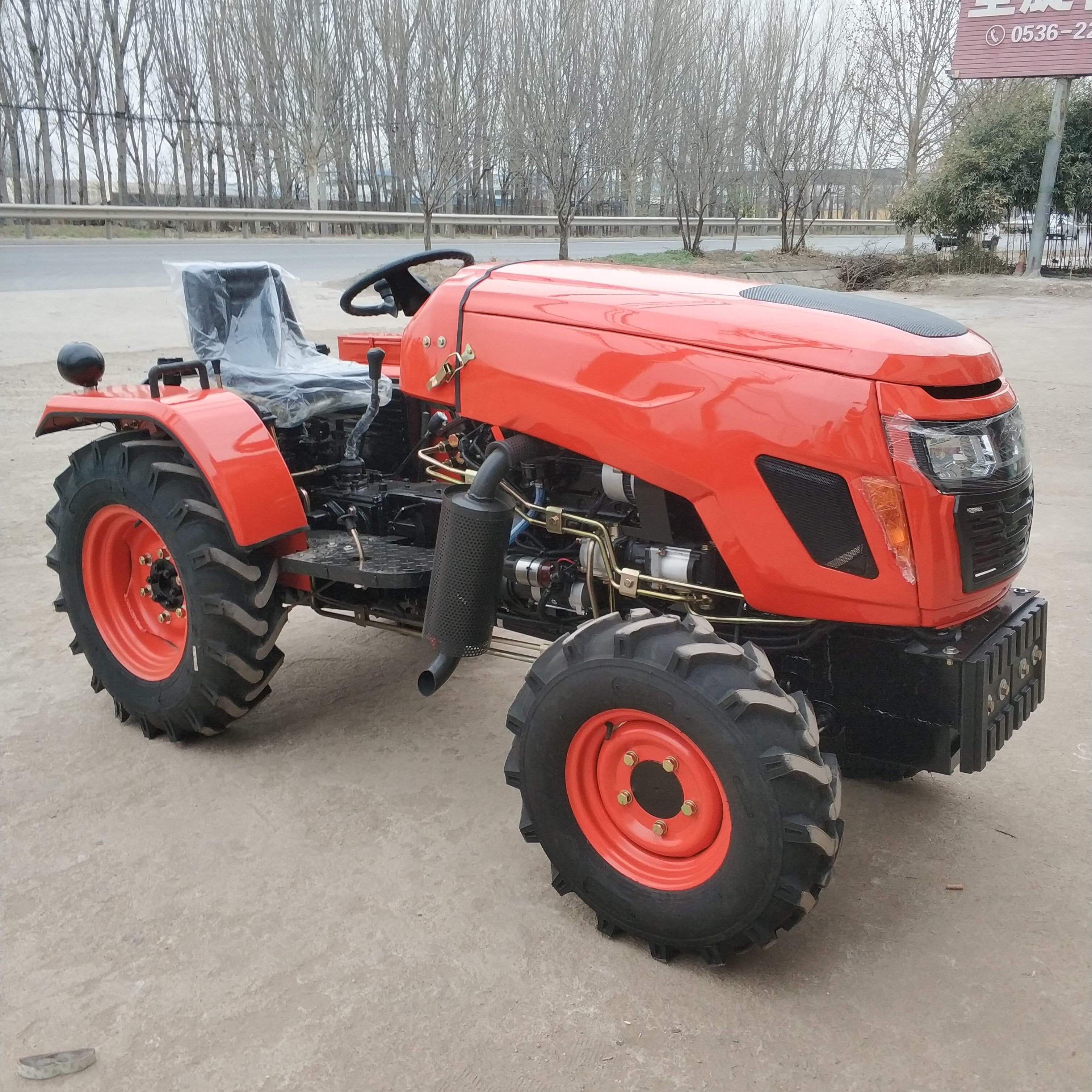 25hp Mini Farm Tractor Chinese Agricultural 4WD Greenhouse king Tractor for Farm Working