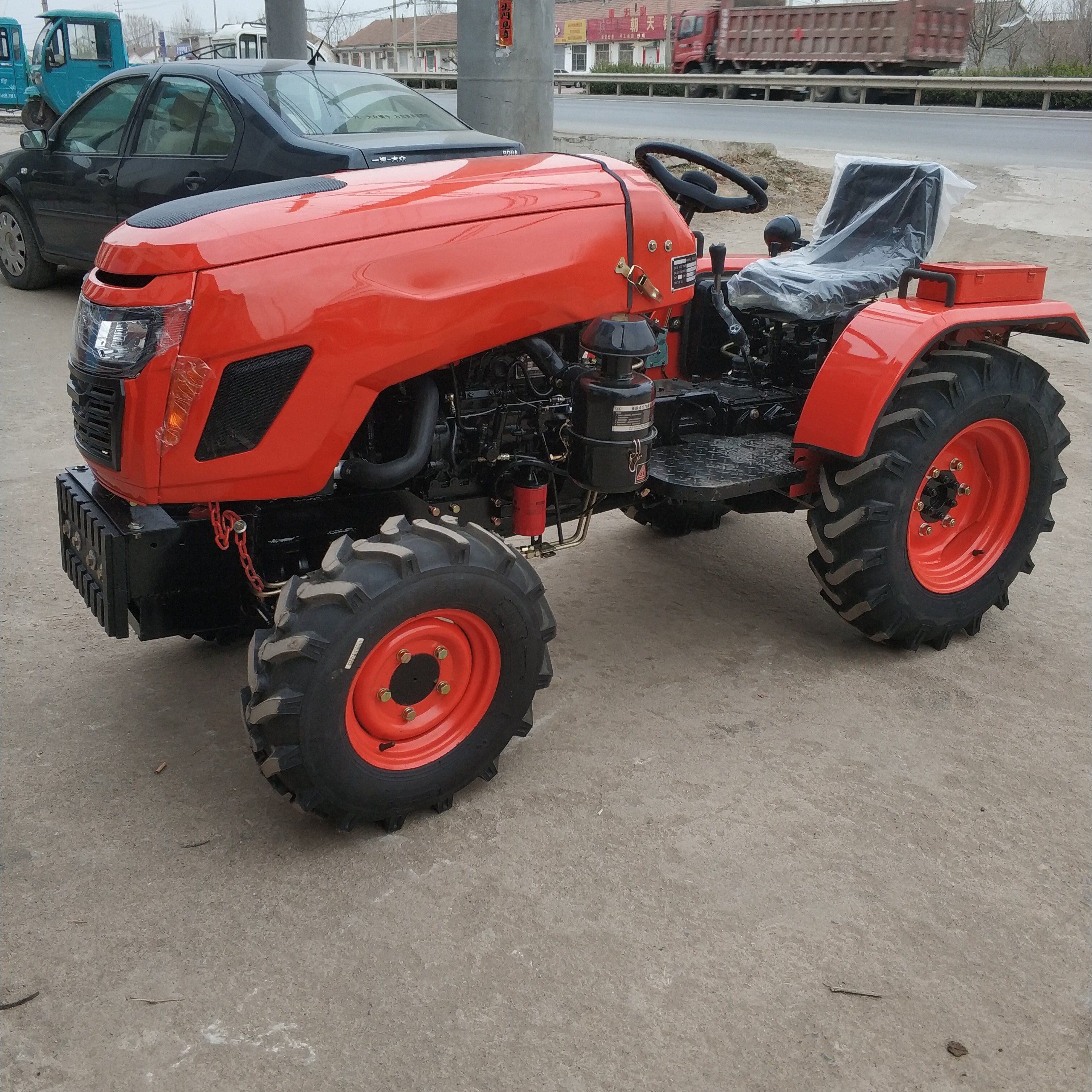 25hp Mini Farm Tractor Chinese Agricultural 4WD Greenhouse king Tractor for Farm Working