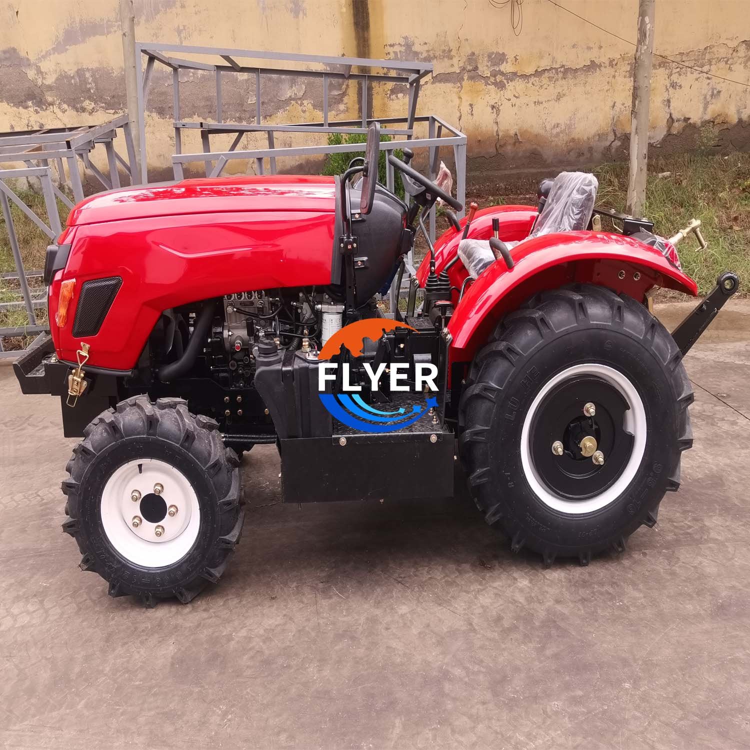 Cheap Sunshade 4x4 Mini Agriculture Farm 40hp 50hp Garden Tractor Manufacturing