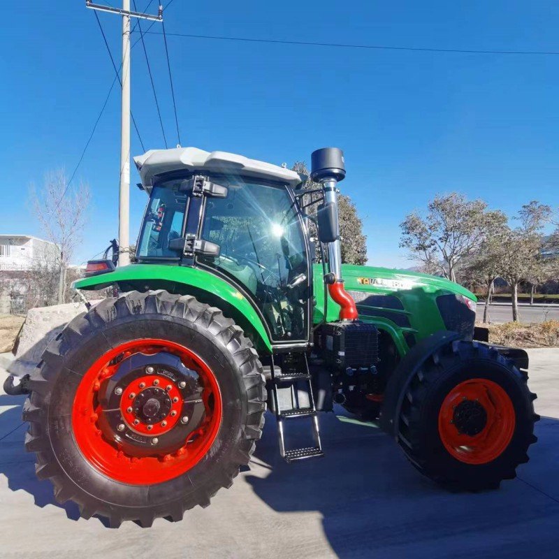 New 150HP 4WD Agriculture Tractor Available with Accessories
