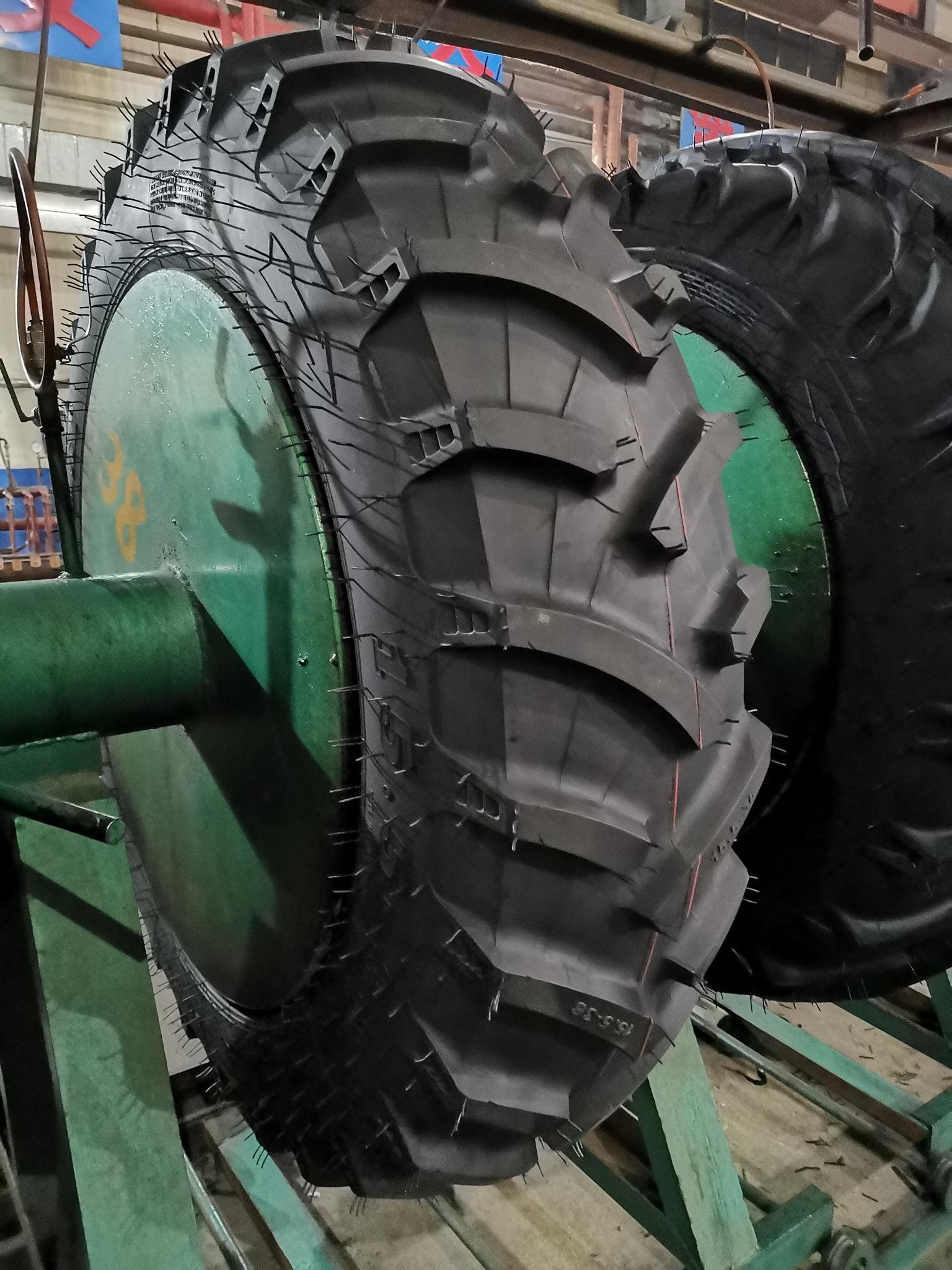 Cheap Price Tractor Tyre R1 Pattern 14.9 28 16.9 30 13.6-28 18.4-30 Farm Agricultural Tires