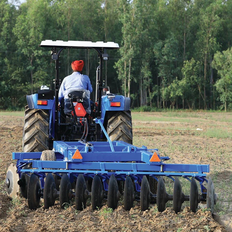 Agricultural Tillage Machinery a Disc Harrow with Tires