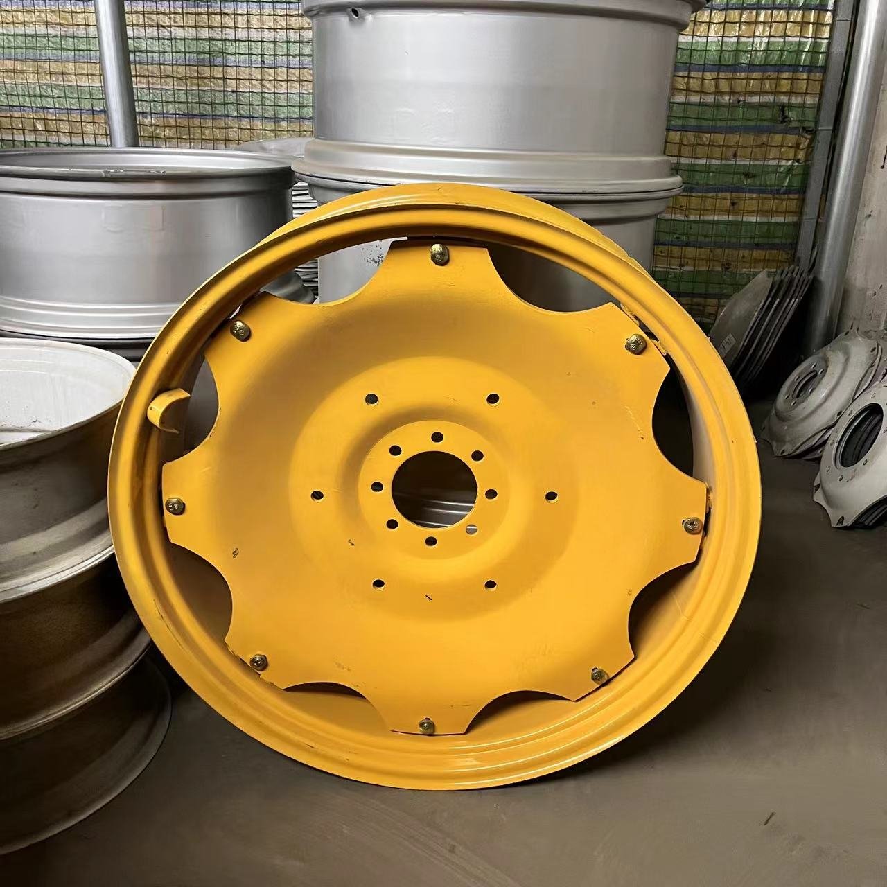 Custom Bolt Flange and Welding Wheels W12X38 Agricultural Tractor Rim Steel Wheel Rims for 13.6-38 Tires