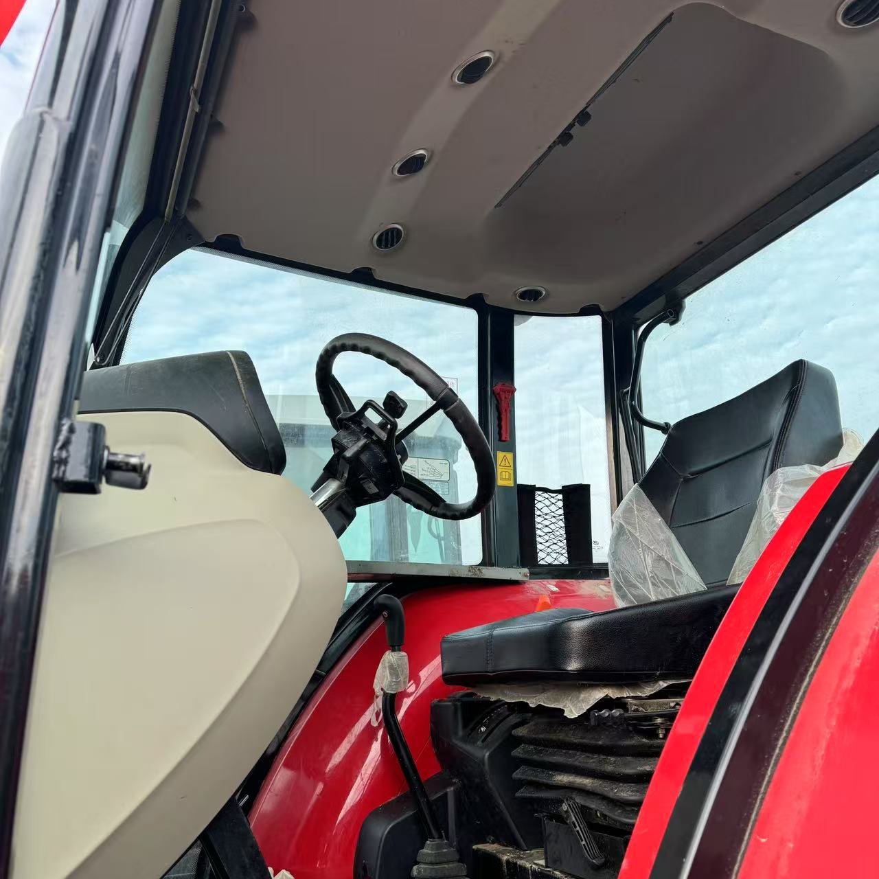 Massey Ferguson Tractor 100hp 110hp 120hp 130hp 4wd Brand New Farm Tractor