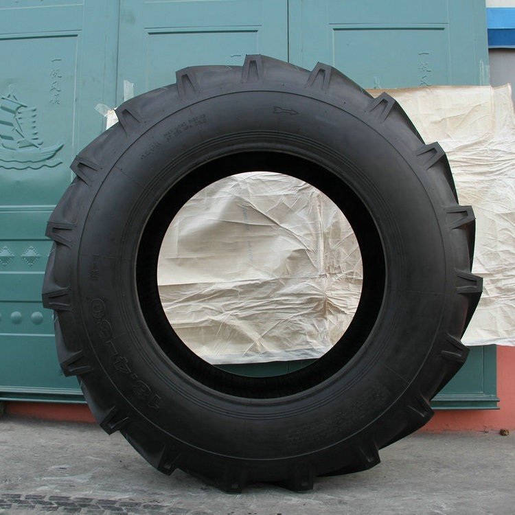 China Tire Manufacturer R1 11.2-24 12.4-28 14.9-24 15.5-38 16.9-30 18.4-30 18.4-34 18.4-38 Agricultural Tractor Tire