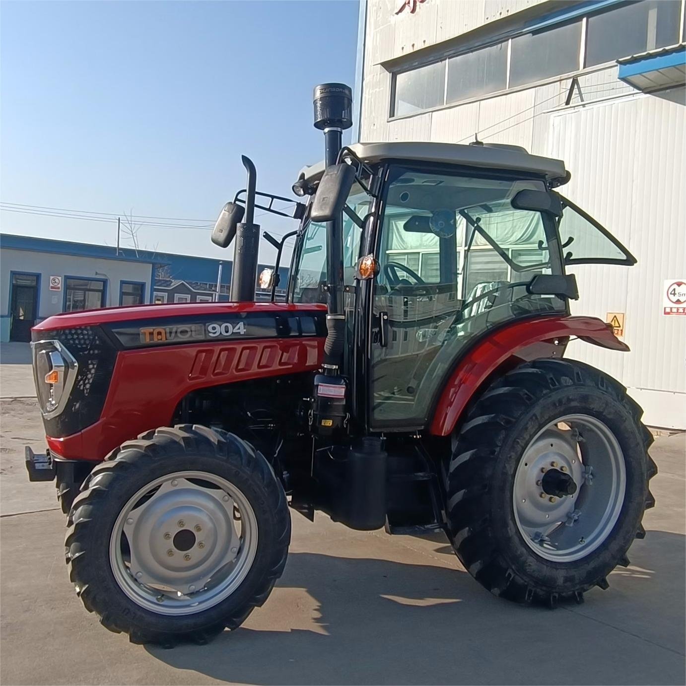 Shandong 90HP Tractors for Farm Land Hydraulic Output Agricultural 4 Cylinder Engine Tractors