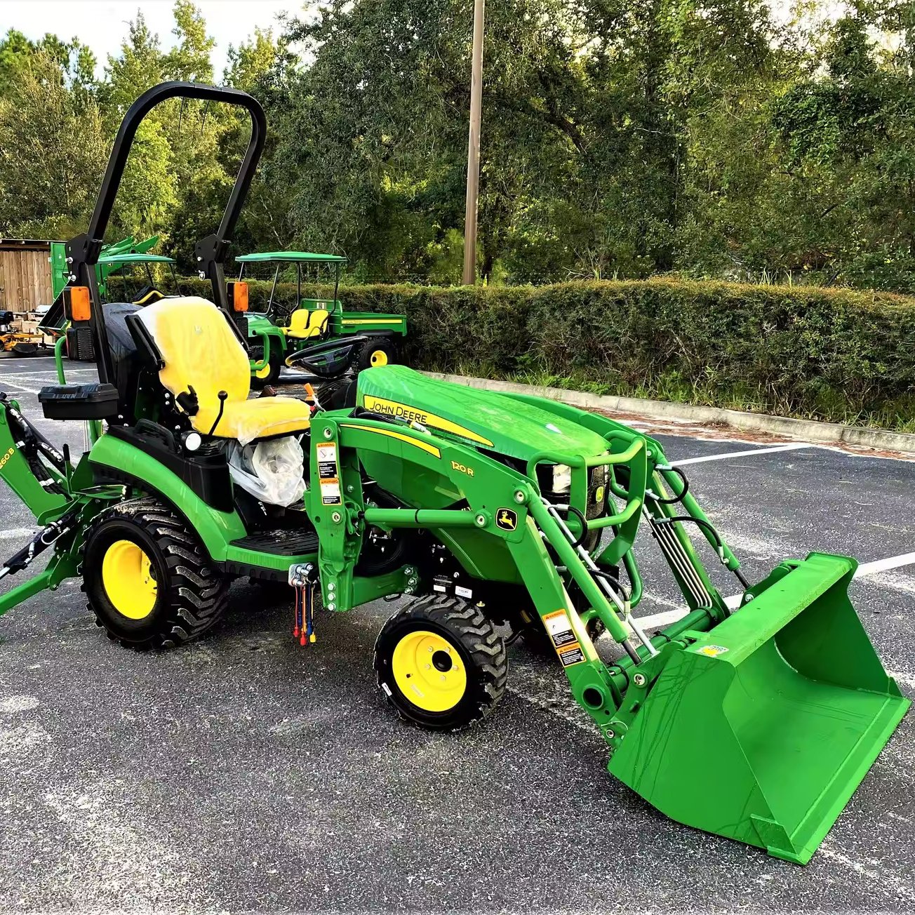 High Quality Used Farm Tractor John Deer 1025R With Cabin Good Quality/condition for Sale Agricultural John Deeer 1025RTractor