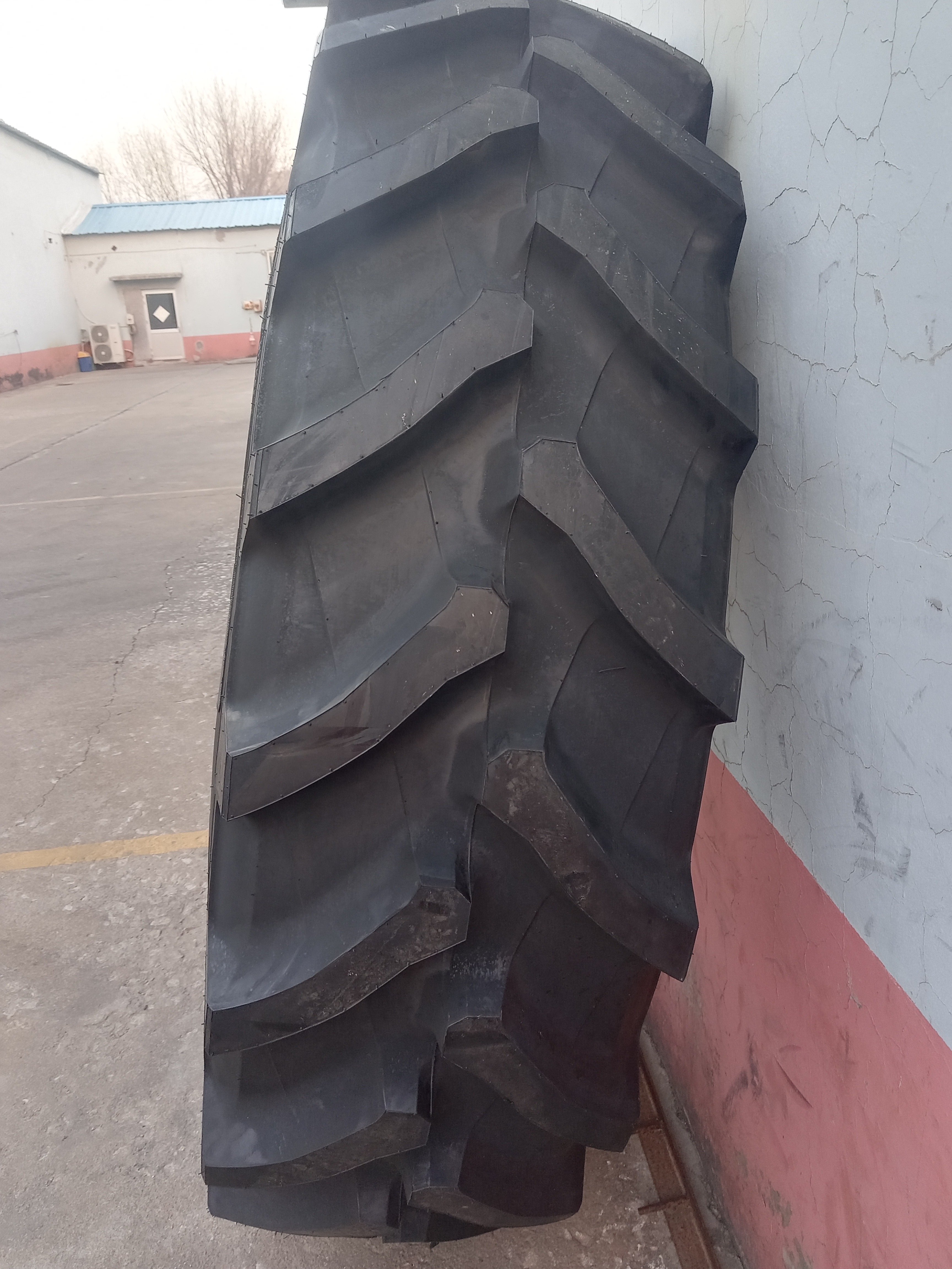 Radial Tractor Tyres 520/85R42 20.8R42