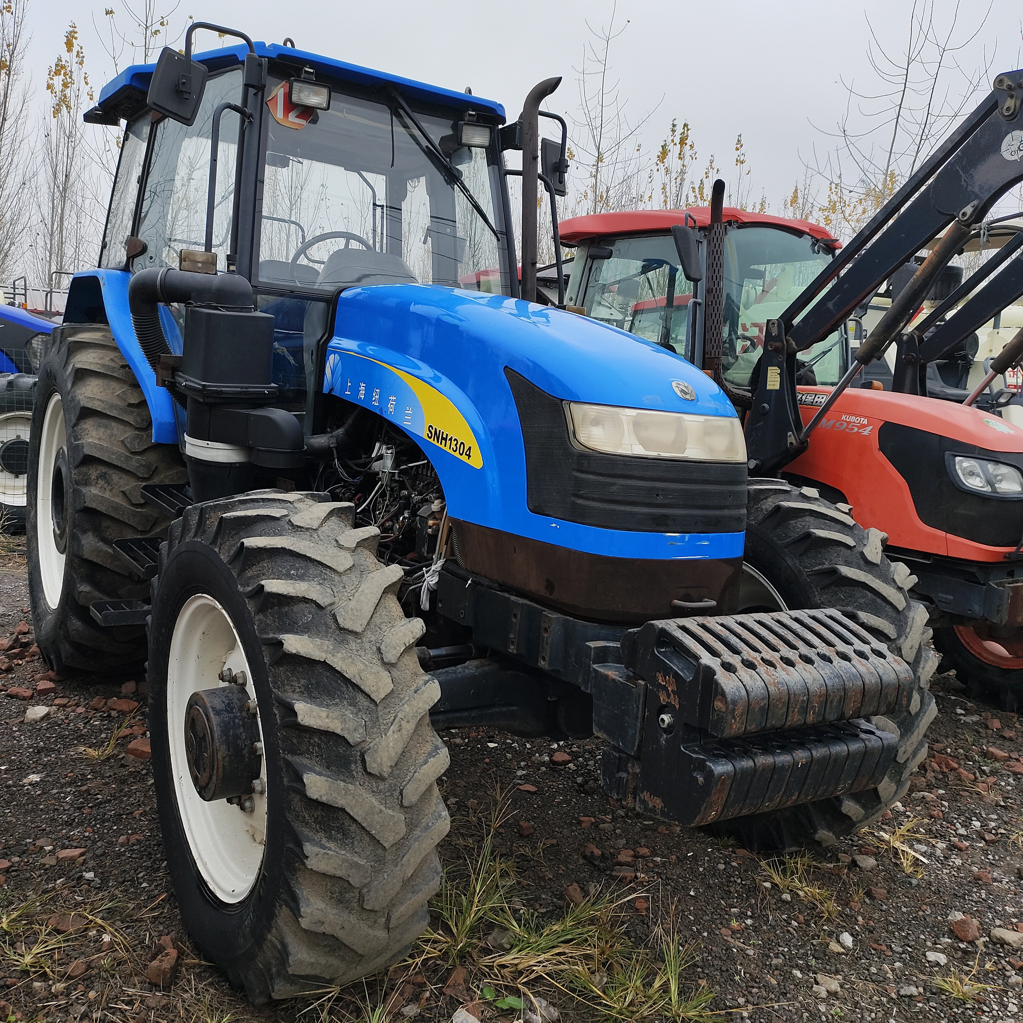 130HP New Holland 1304 Agricultural Tractors, Second-hand Tractors Have Good Quality