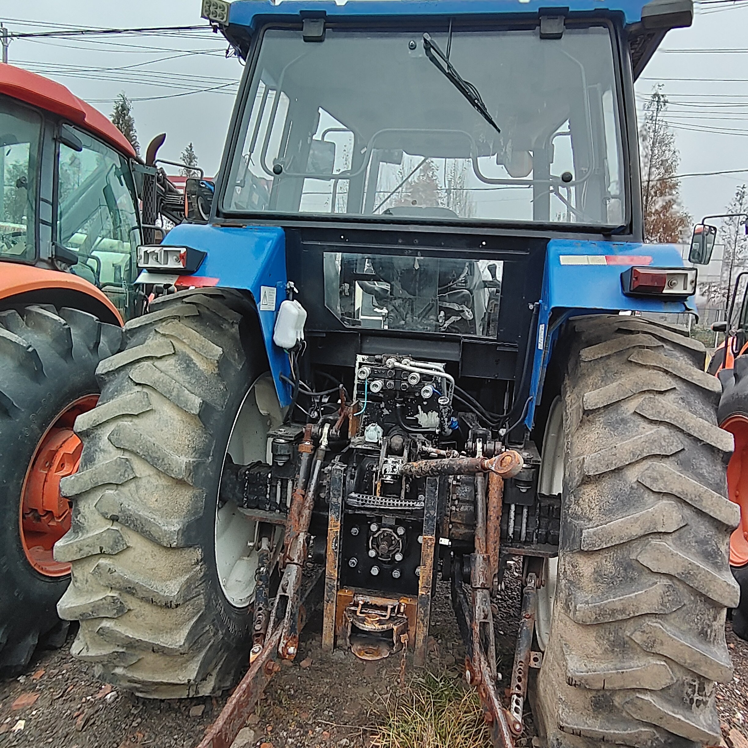 130HP New Holland 1304 Agricultural Tractors, Second-hand Tractors Have Good Quality