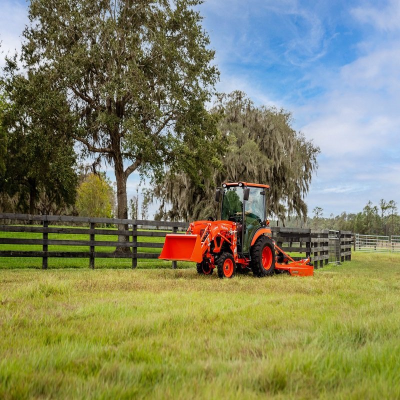 Very Cheap and Original Kubota L4018 4WD Agricultural Tractor 40HP With Multiple Attachments Ready for Shipping