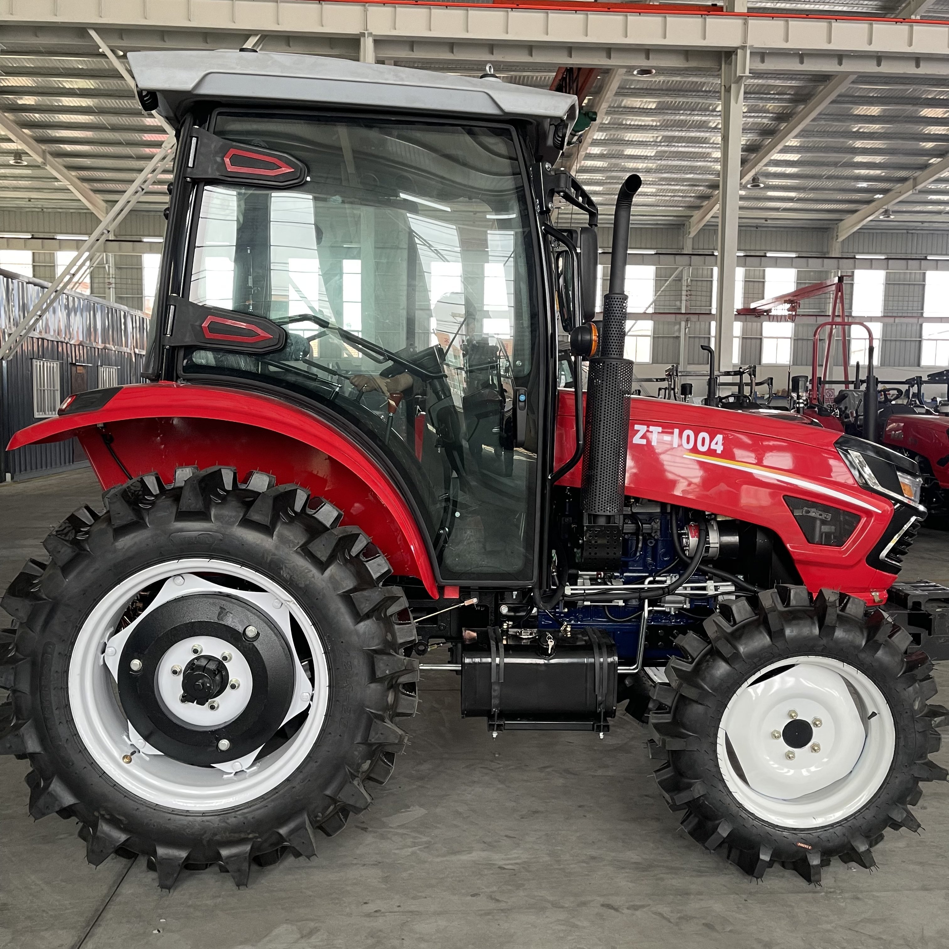 Diesel Agricultural Tractor Farm Orchard Plowing 80HP Wheeled Four-wheel Drive Tractor Water Field Plowing Four-wheel Tractor