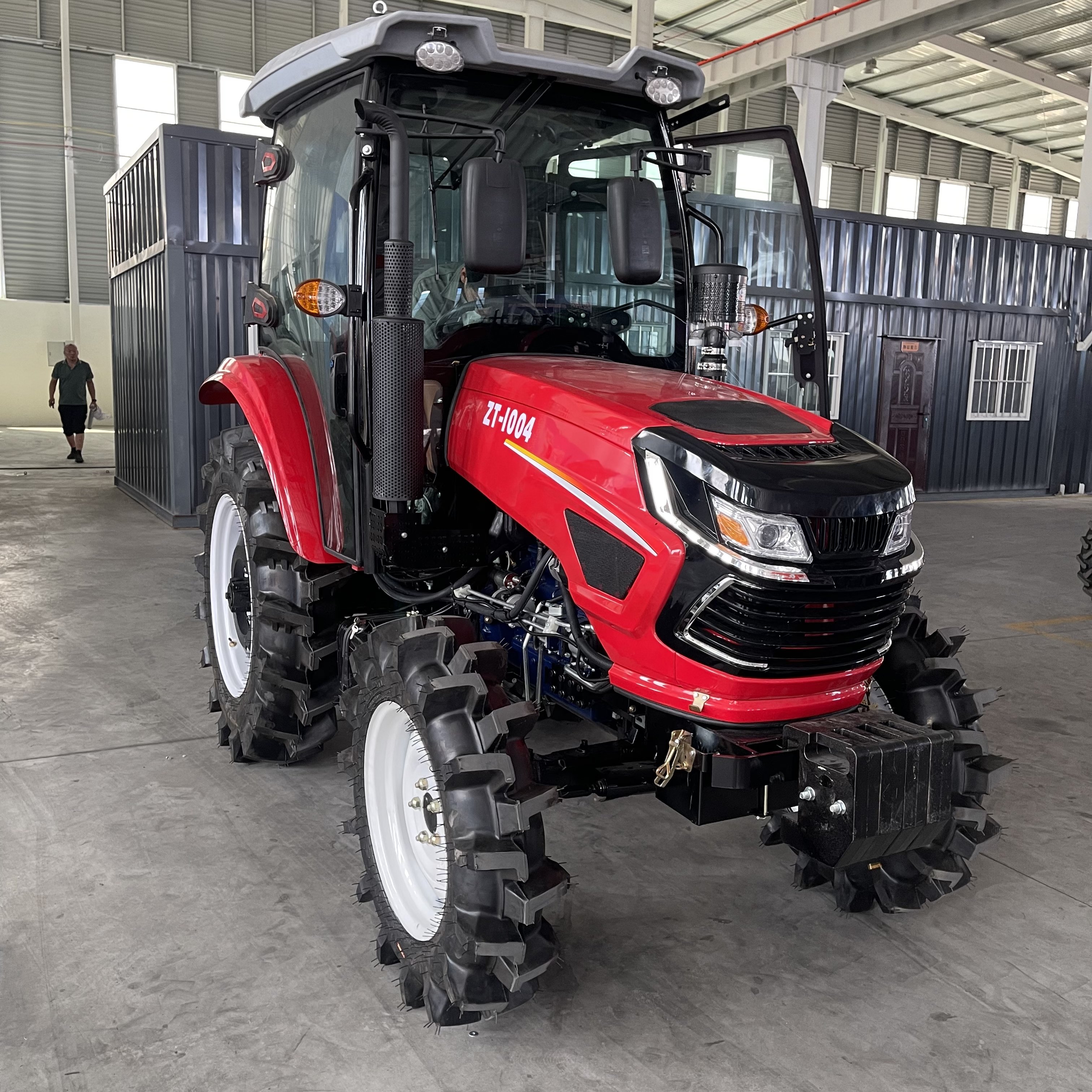 Diesel Agricultural Tractor Farm Orchard Plowing 80HP Wheeled Four-wheel Drive Tractor Water Field Plowing Four-wheel Tractor