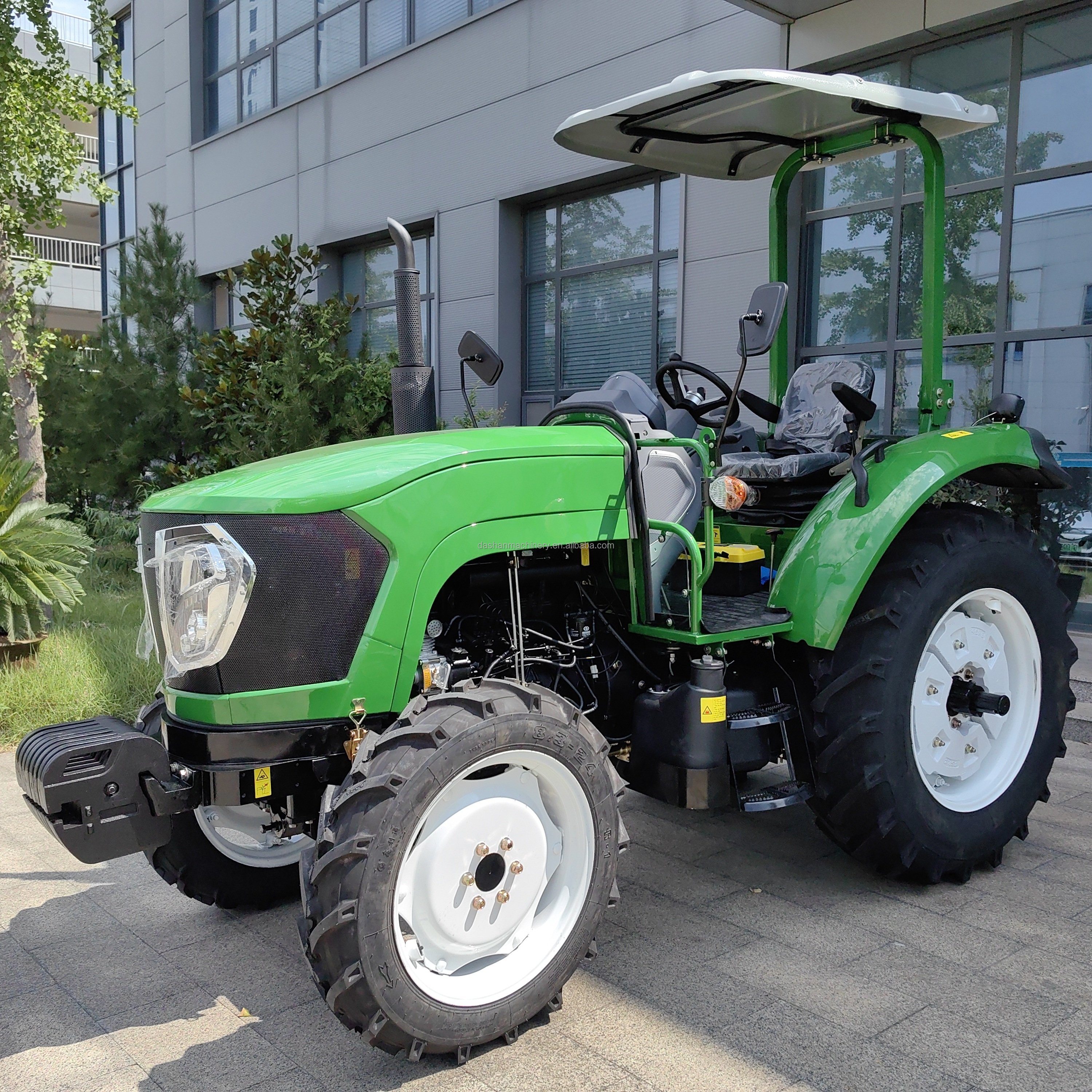 High Quality 100HP Mini Farm China Tractor 4WD Wheel Best Price Agricultural Equipment with Core Components Engine & Pump