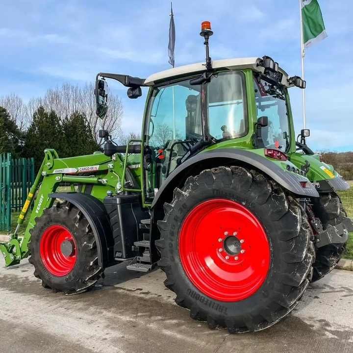 2024 Original 30-180hp 4wd Fend t B5000DT Tractor Used Farm Tractor 70HP Fendt Agriculture Cheap Price