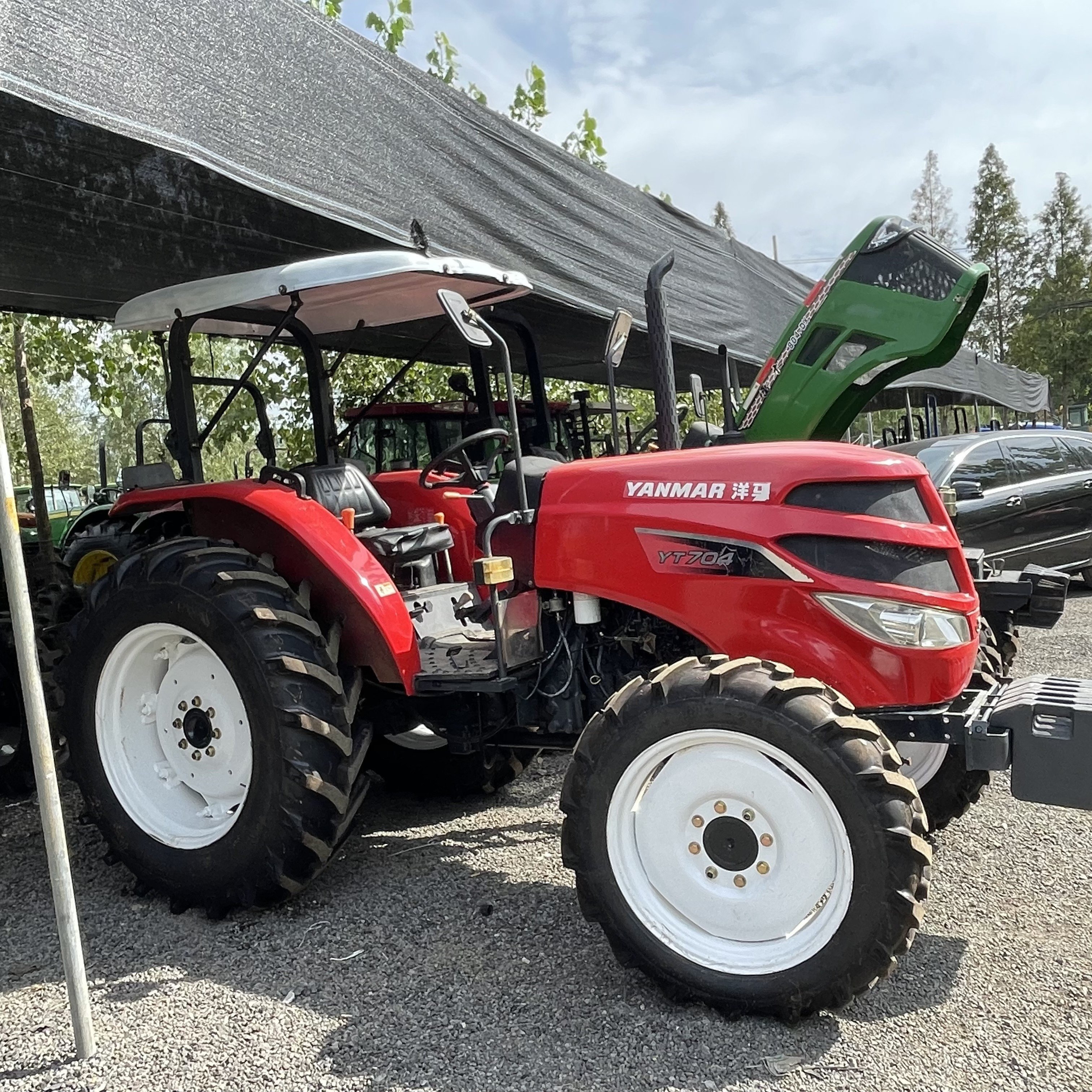 Farm Tractor Agriculture 70HP Yt704 Used Yanmarr 4x4 Wheeled Tractor for Sale