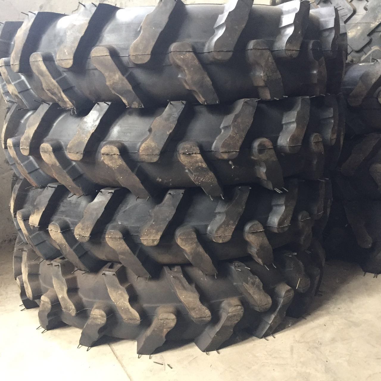 Tractor Tires 13.6-24 13.6-28 13.6-38 Farm Agricultural Tyres Wholesale Price
