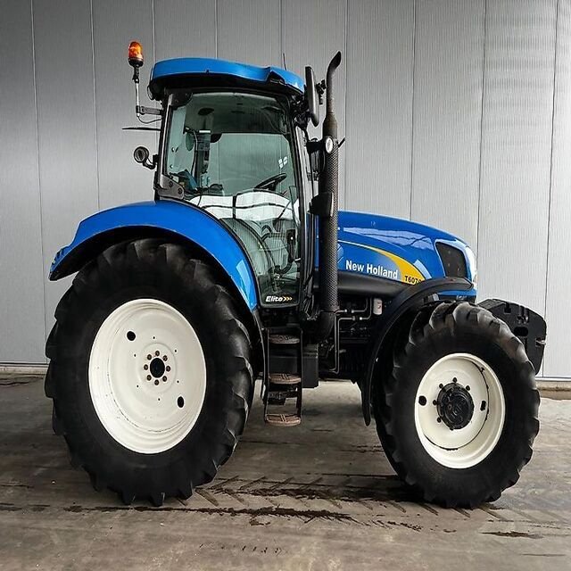 New Holland T7 Farm Tractor 200Hp 300Hp Core Engine Gearbox With Low Hours Used Agricultural Equipment