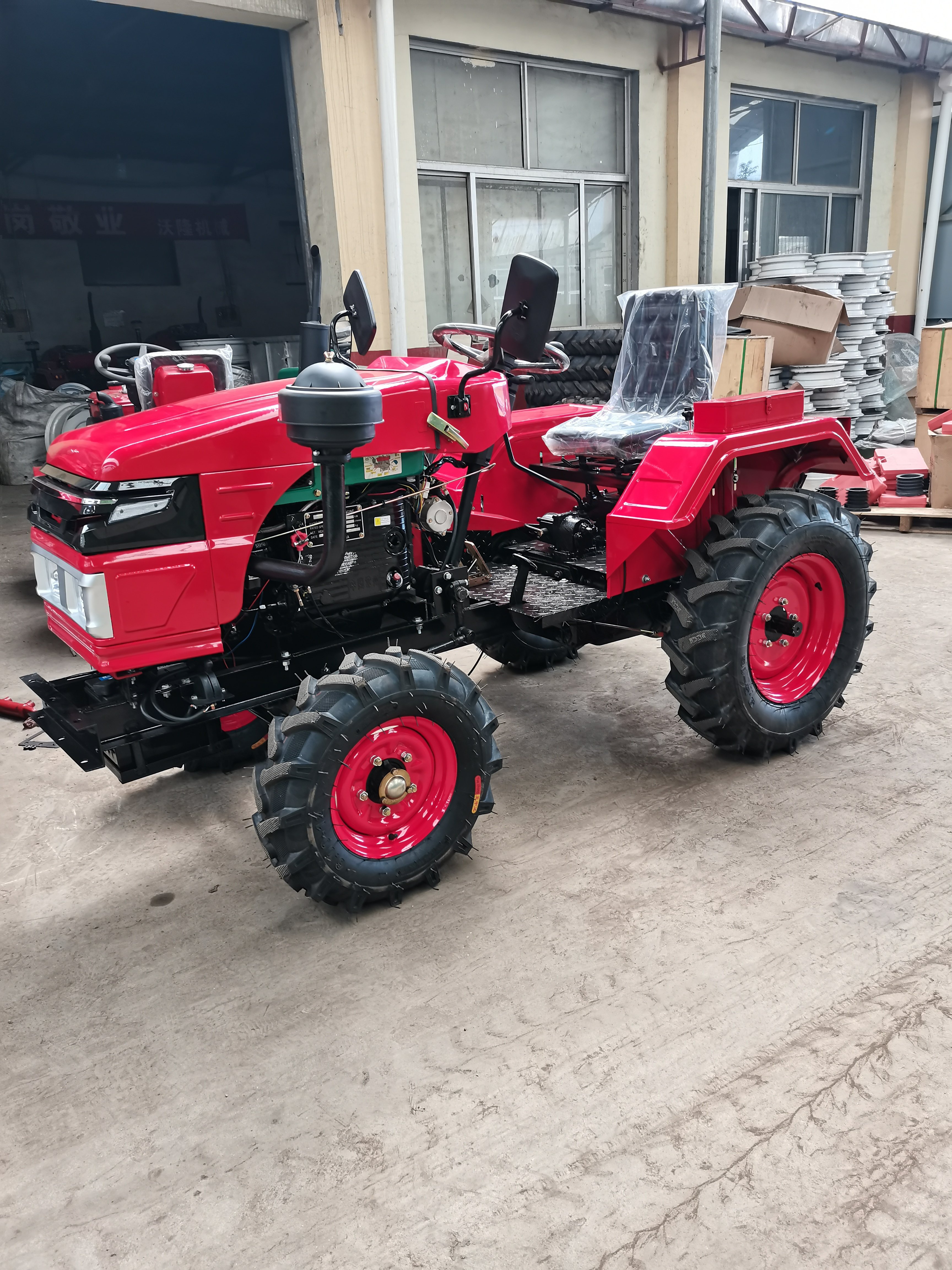 Newest 20HP 2wd Multifunctional Small Mini Farm Garden Tractor Wheel Tractor With Best Price