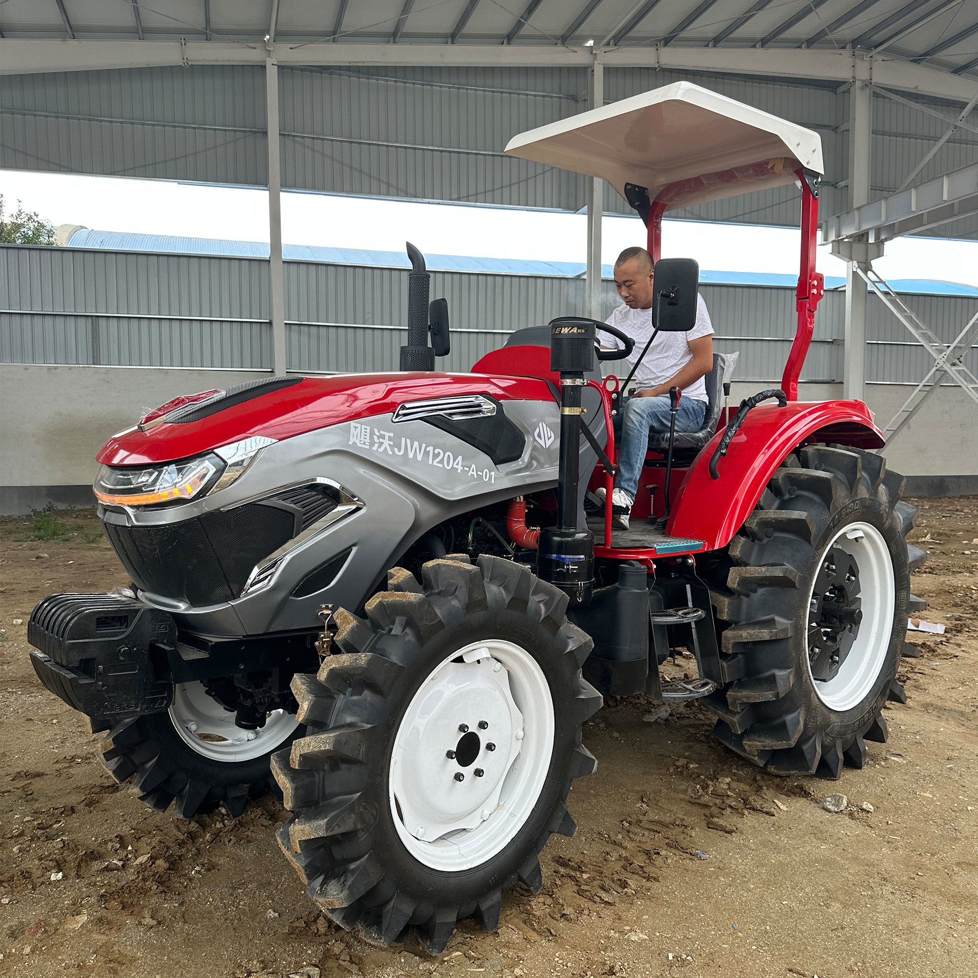 Mahindra 1204 120hp Farming Agricultural Tractor Customized 100hp Epa Engine 4WD Used Condition