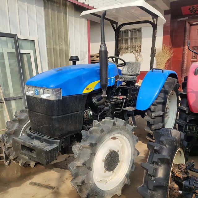 Tractors for Agriculture 4X4 Used SNH704 Tractor in Second Hand Planter Seeder