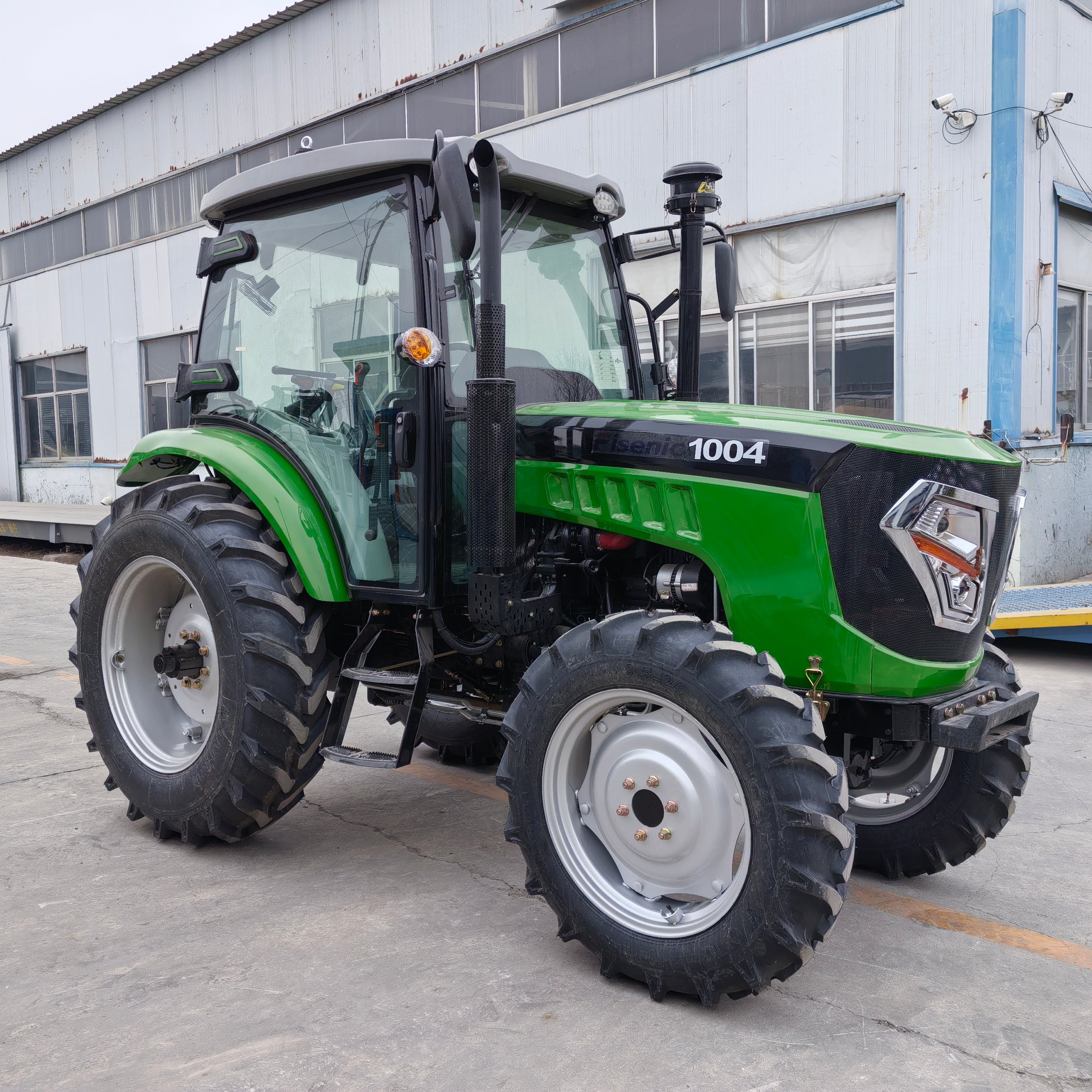 Fisenic 1004 Model Green 4X4 WD Tractor YTO Mini Wheel Walking Tractor for Farm Use New Condition with 4WD Motor