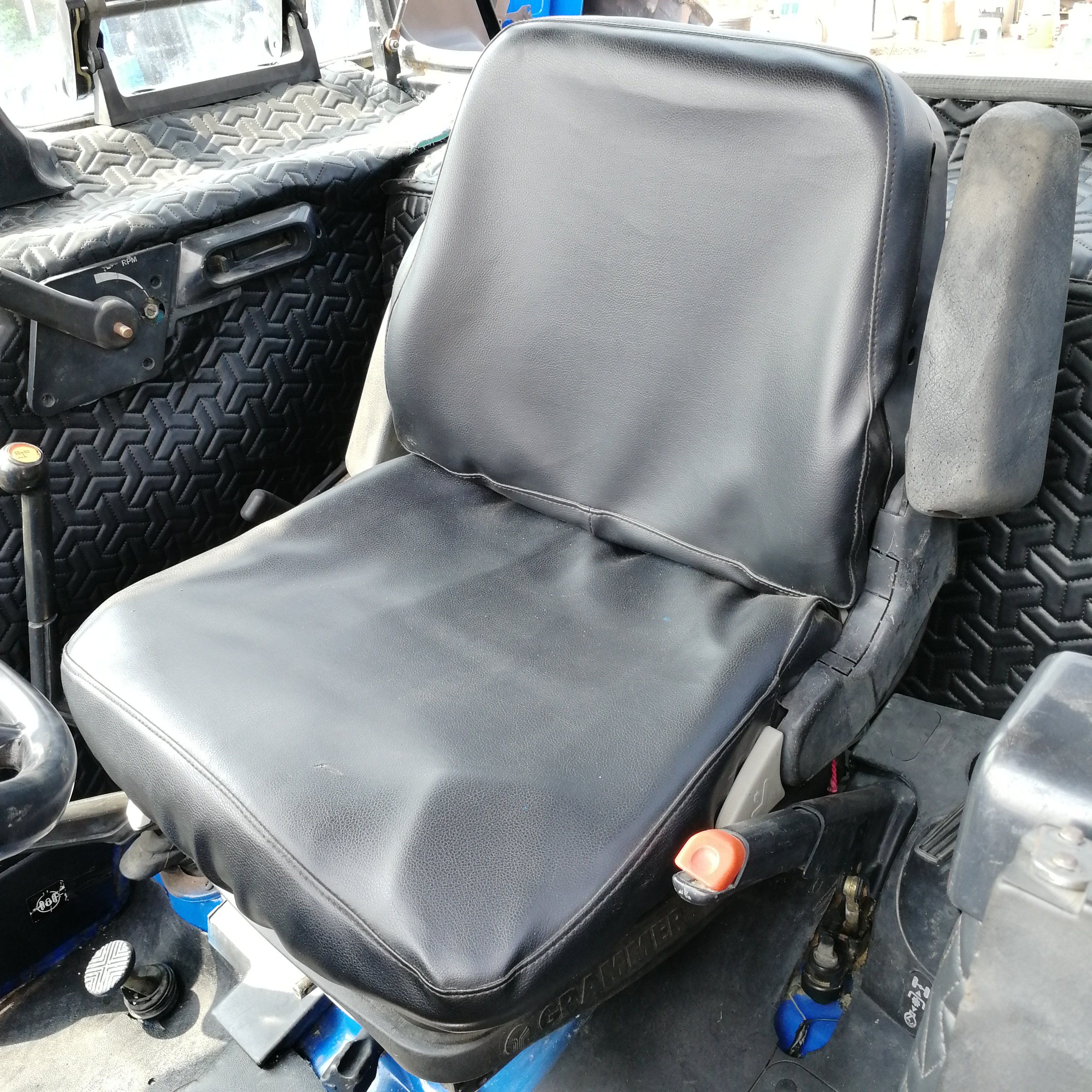 Used Farm Tractor n Holland Fiat110-90 110hp 130hp Turbo 4 Wheel Compact Orchard Farm Tractor Agricola Agricultural Equipment