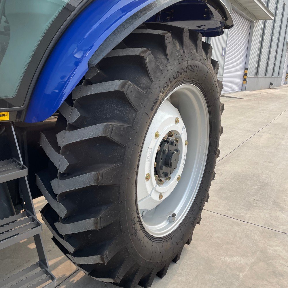 180HP Agricultural Tractor with Advanced Hydraulic System