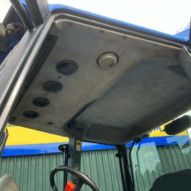 New a Holland Tractor TM130 Farm Tractor with Cabin