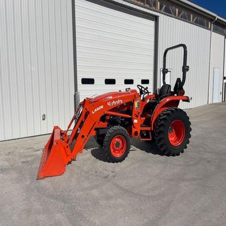 Wholesale KUBOTA LA526 Agricultural Tractor Four-Wheel Drive 4x4 Diesel Engine Power 51.5KW Fast Delivery Available for Sale